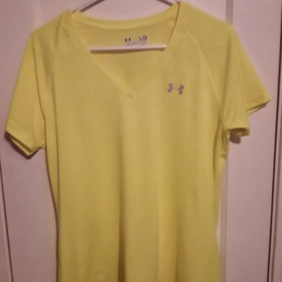 Under Armour Tops - Under Armour Top L